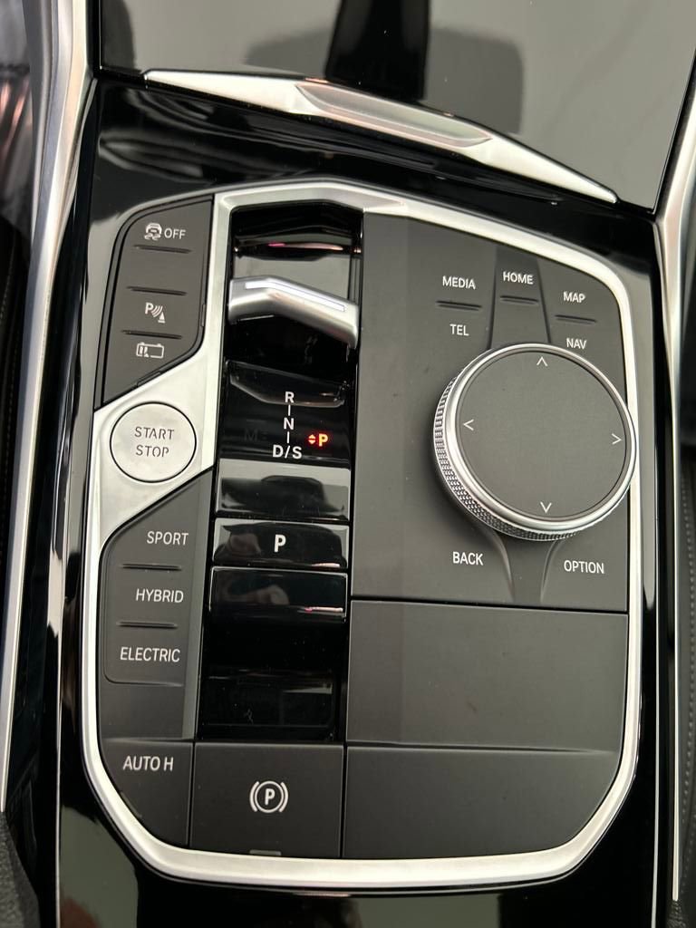 Used 2024 BMW 330e xDrive image 34