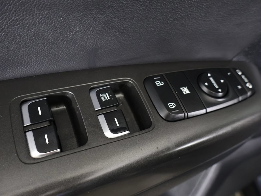 Used 2020 Kia Sportage S AWD/4WD image 35