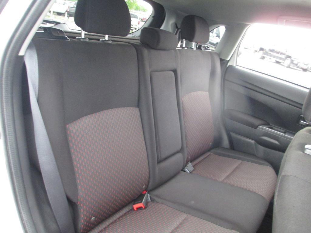 Used 2019 Mitsubishi Outlander Sport LE AWD/4WD image 23