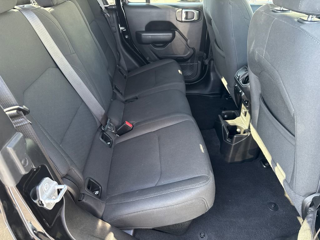 Used 2022 Jeep Gladiator Sport image 16