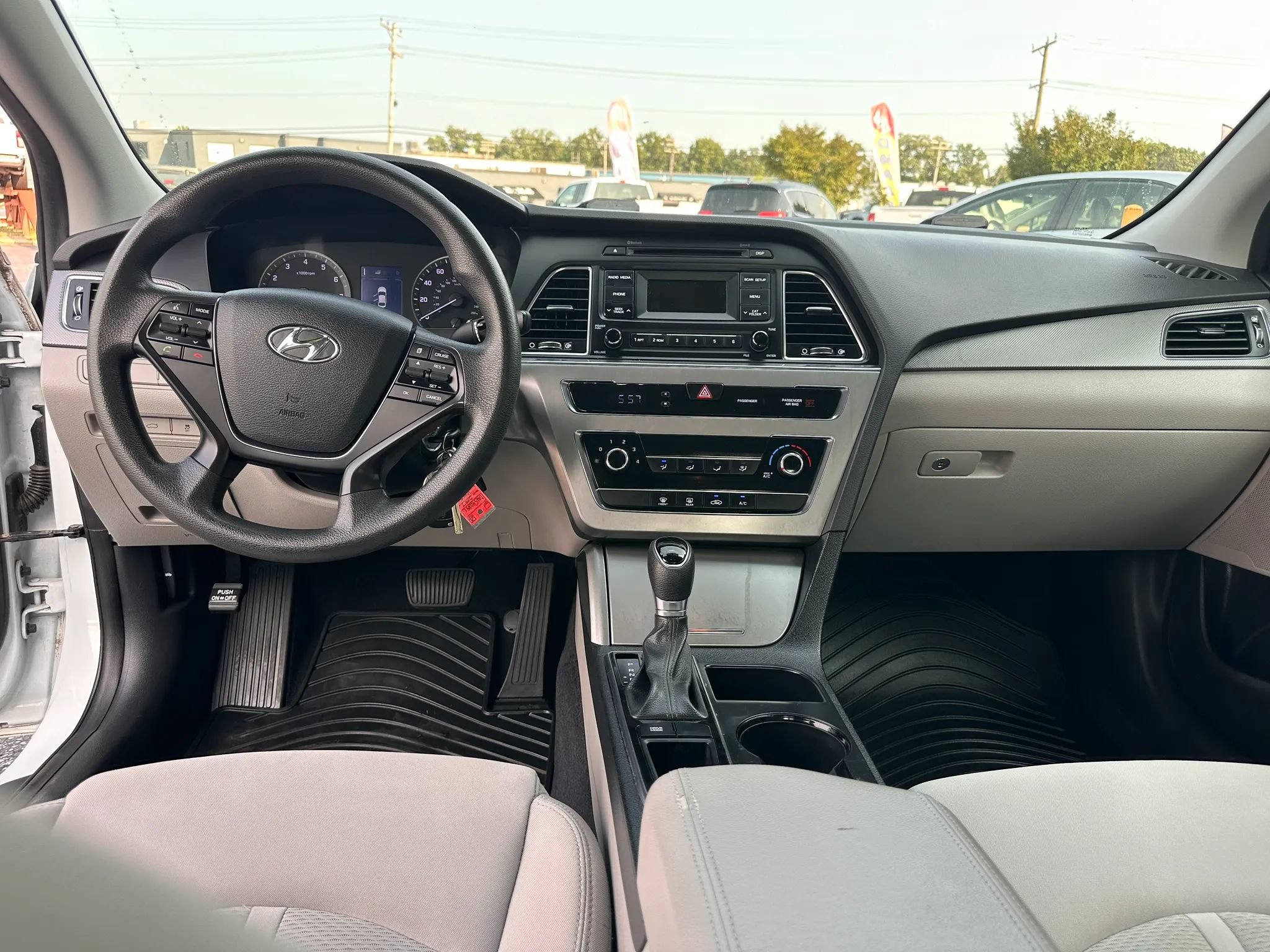 Used 2017 Hyundai Sonata SE FWD image 15