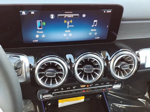 New 2026 Mercedes-Benz GLB 250 4MATIC image 5
