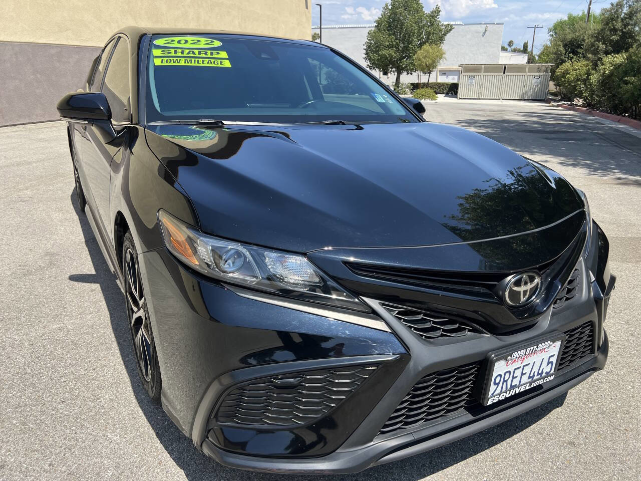 Used 2022 Toyota Camry SE image 13