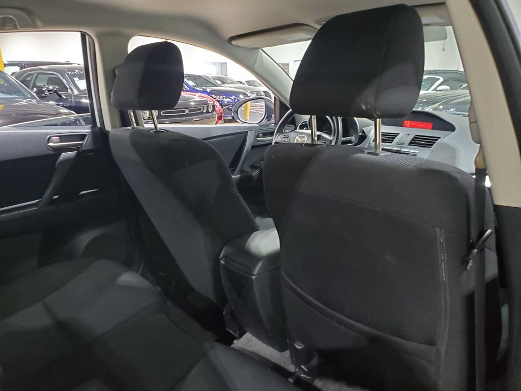 Used 2011 MAZDA MAZDA3 i Touring FWD image 16
