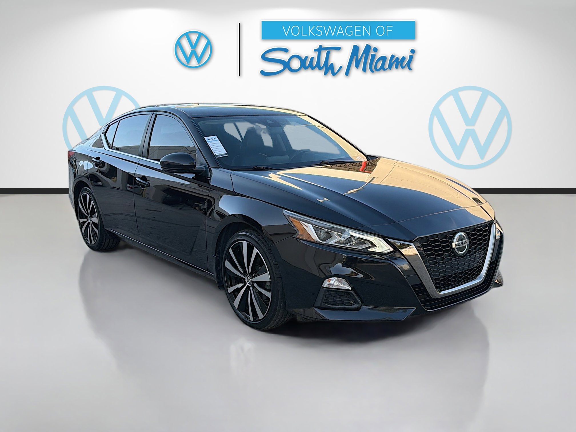 Used 2020 Nissan Altima 2.5 SR w/ Premium Package image 1