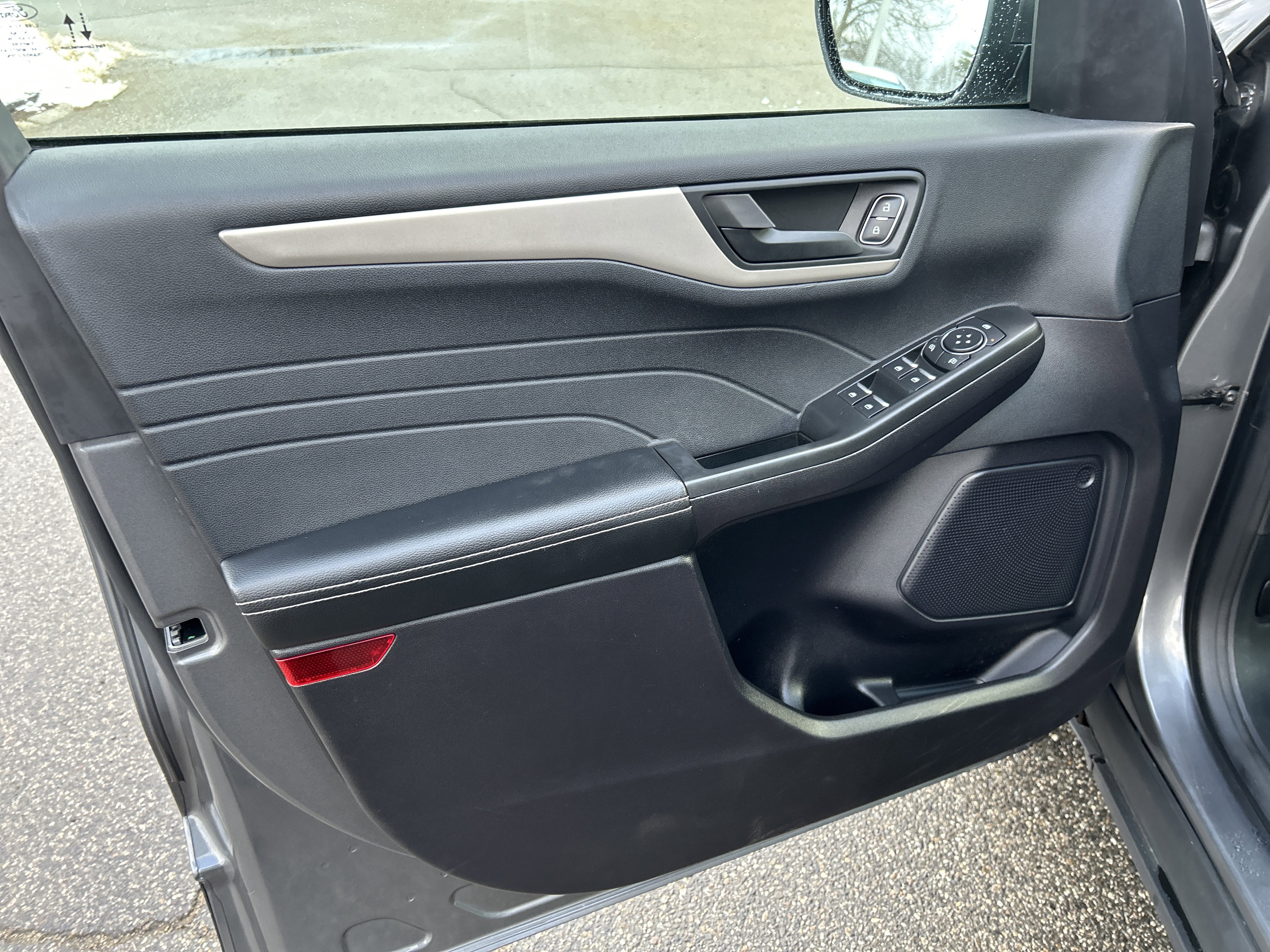 Used 2022 Ford Escape SE w/ Convenience Package image 15