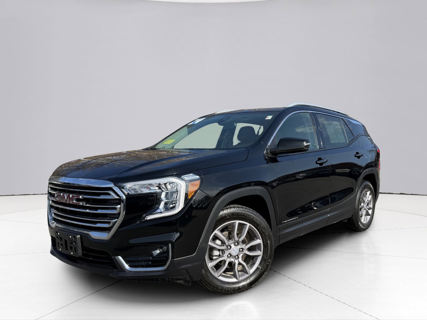 Used 2024 GMC Terrain SLT w/ Infotainment Package II