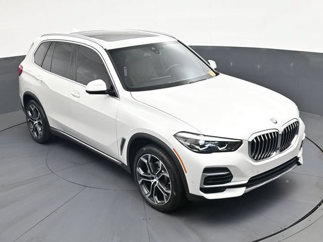 Used 2023 BMW X5 xDrive40i w/ Premium Package AWD/4WD image 26