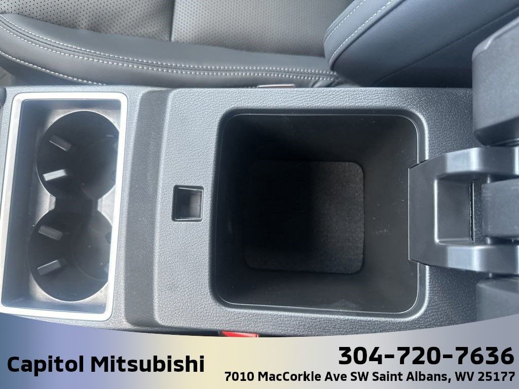 New 2025 Mitsubishi Outlander SEL Black Edition image 32