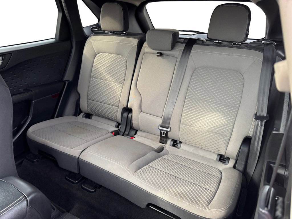 Used 2020 Ford Escape SE image 21