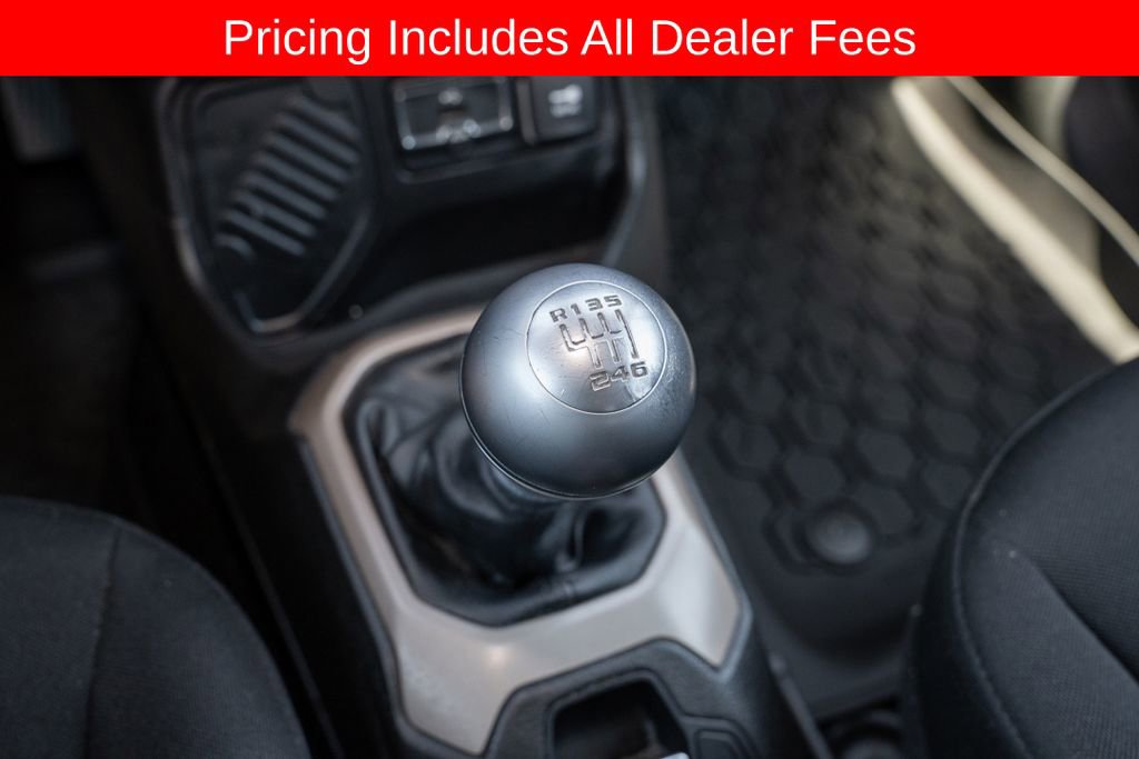 Used 2017 Jeep Renegade Latitude FWD image 15