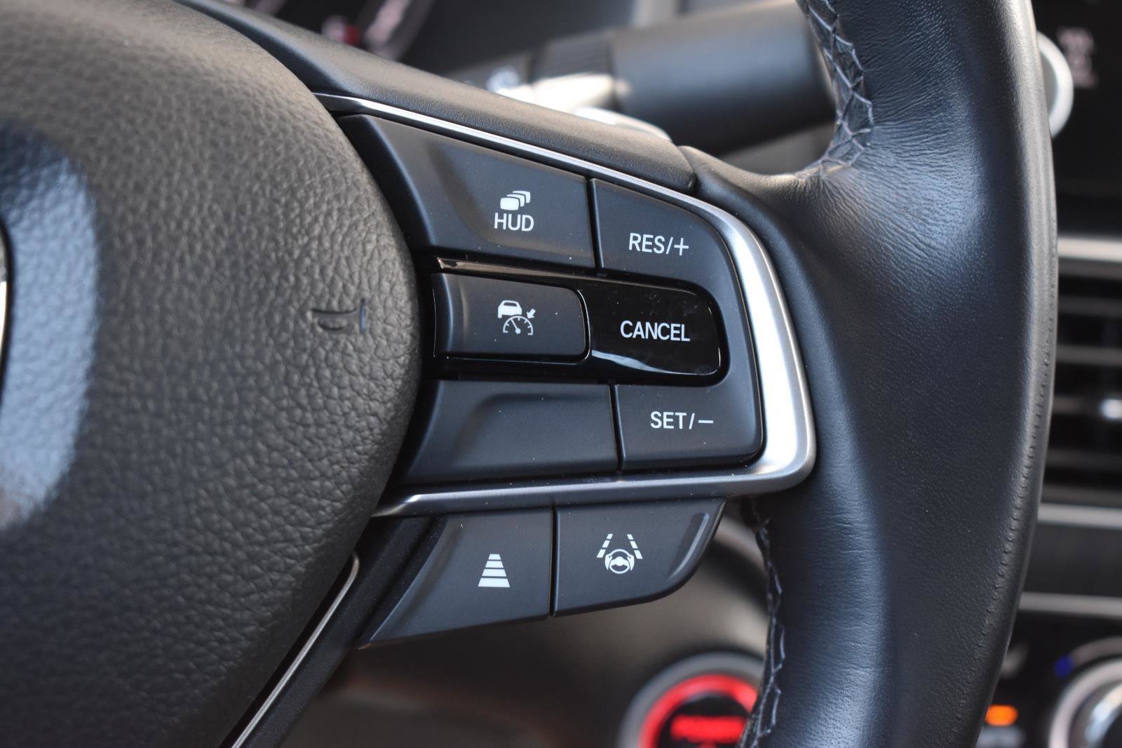 Used 2022 Honda Accord Touring image 8