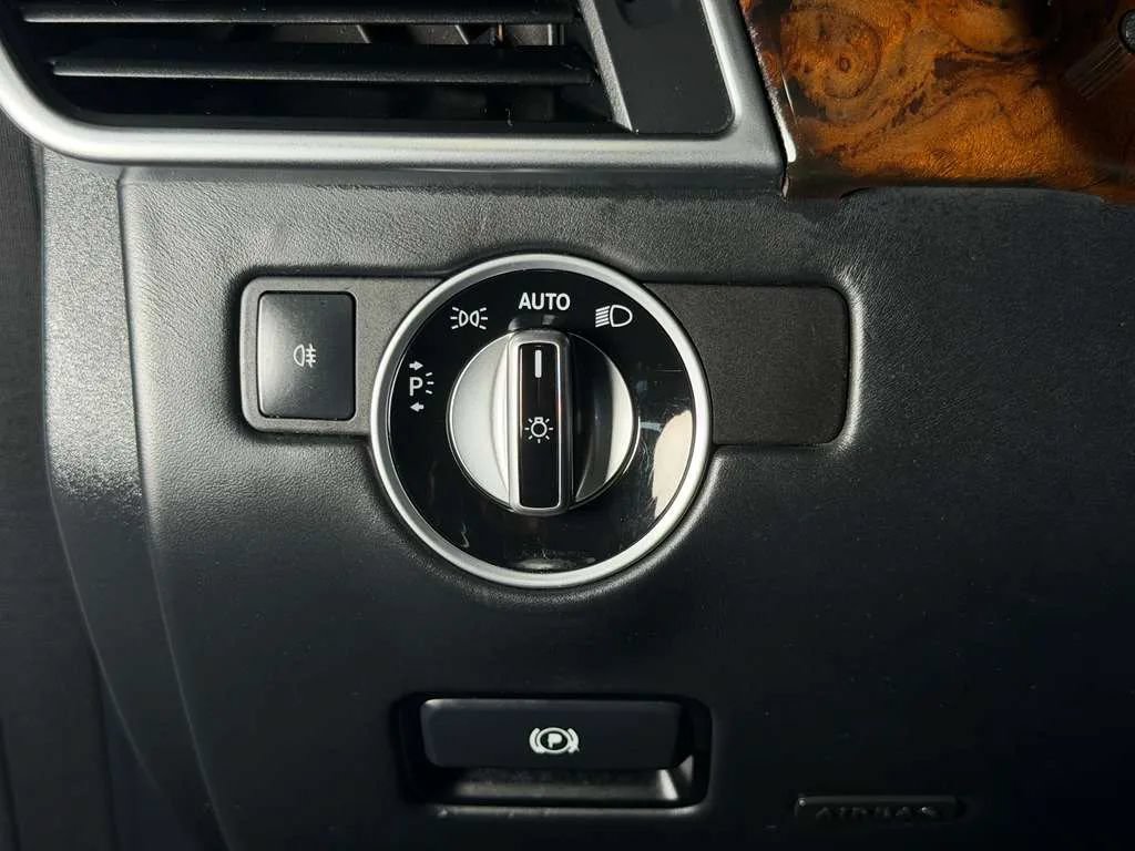 Used 2015 Mercedes-Benz GL 550 4MATIC image 38
