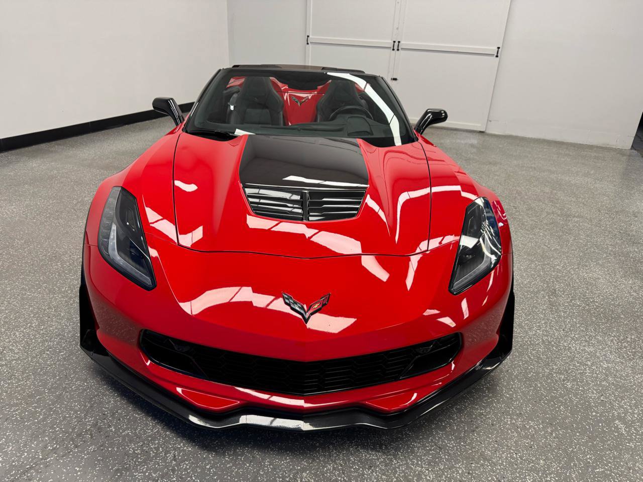 Used 2017 Chevrolet Corvette Z06 RWD image 2