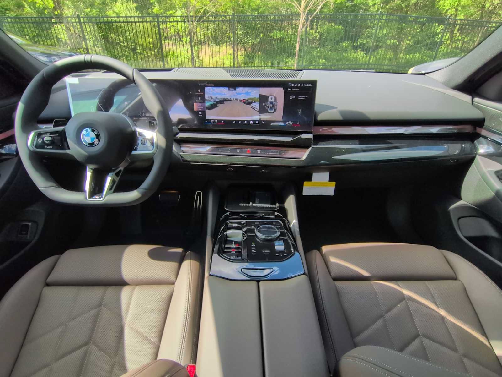 Used 2027 BMW 530i xDrive w/ M Sport Package AWD/4WD image 16