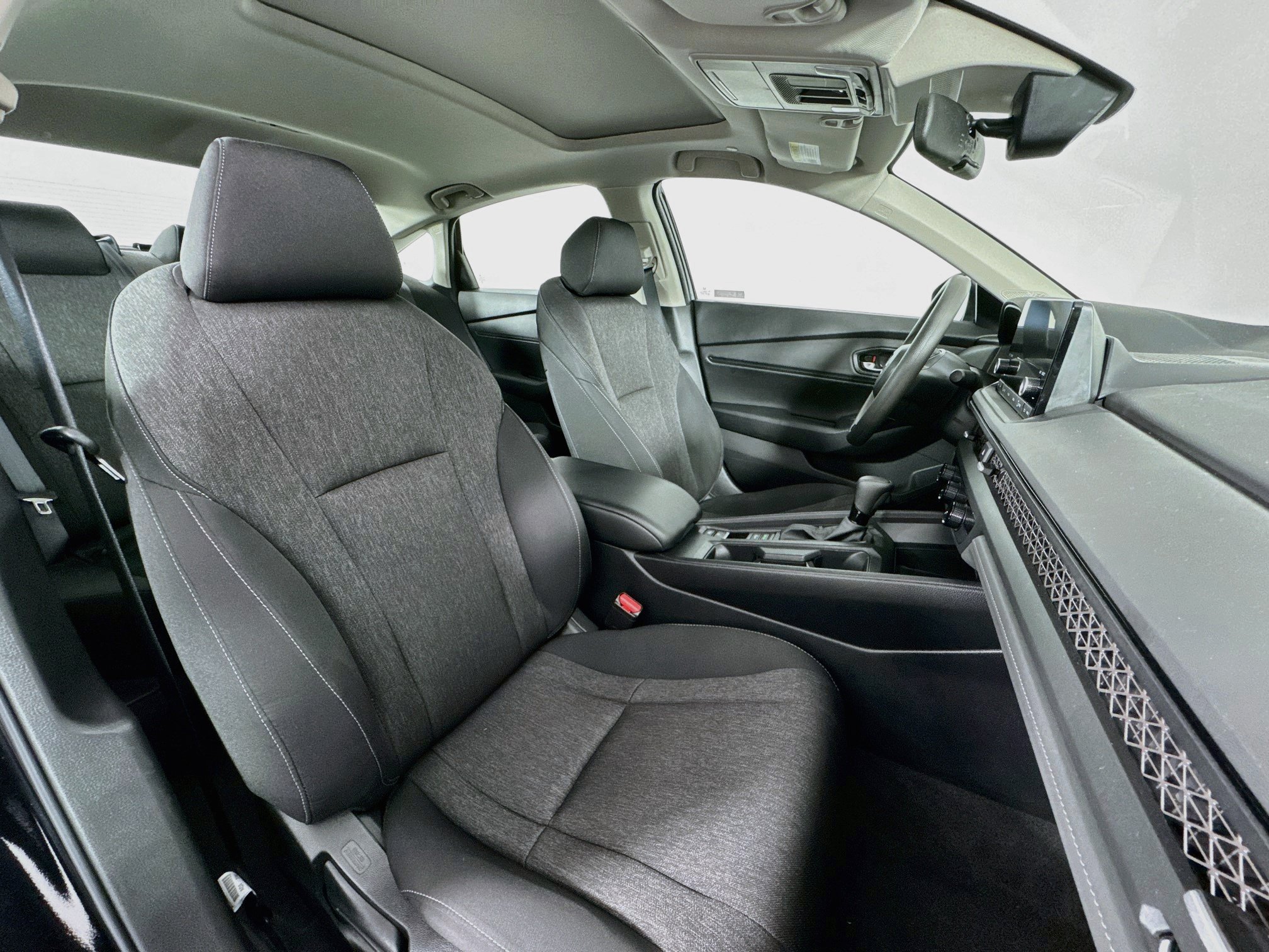 Certified 2024 Honda Accord EX image 27
