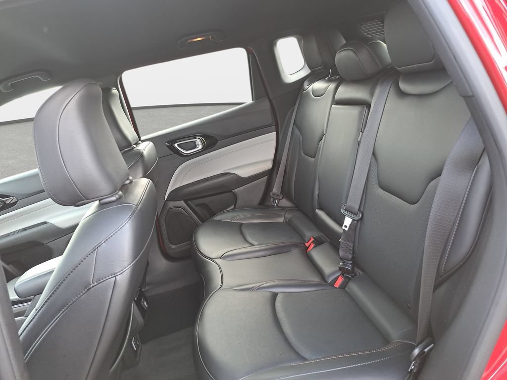 Certified 2023 Jeep Compass Limited AWD/4WD image 14