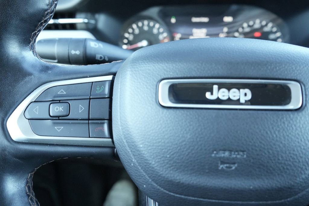 Used 2022 Jeep Compass Limited image 27