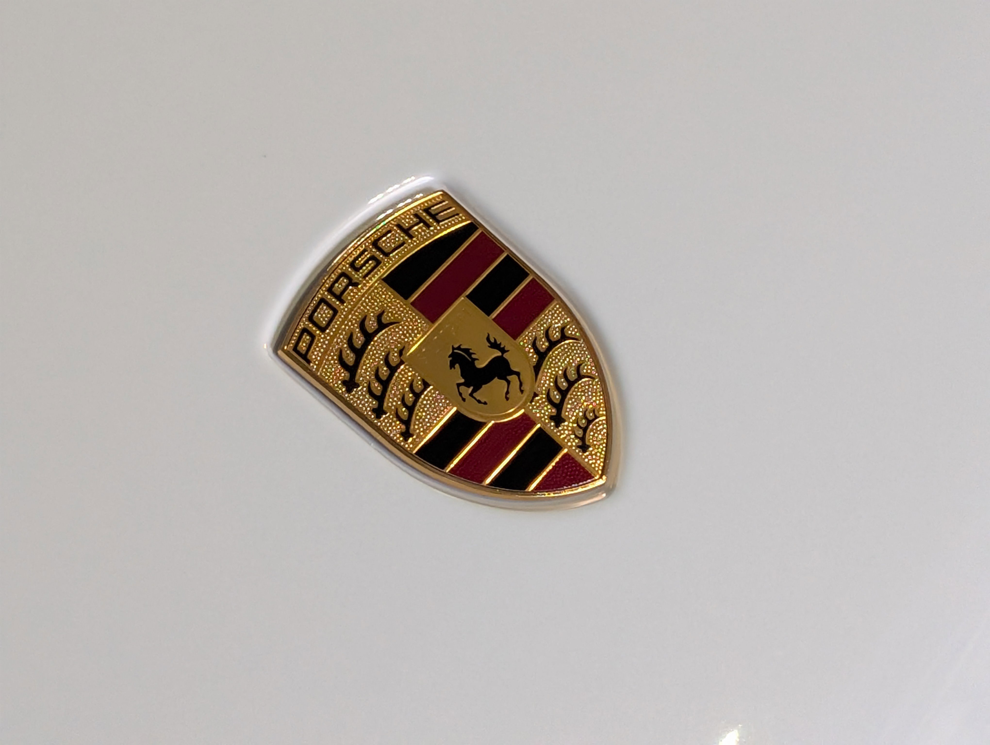 Certified 2025 Porsche Macan image 12