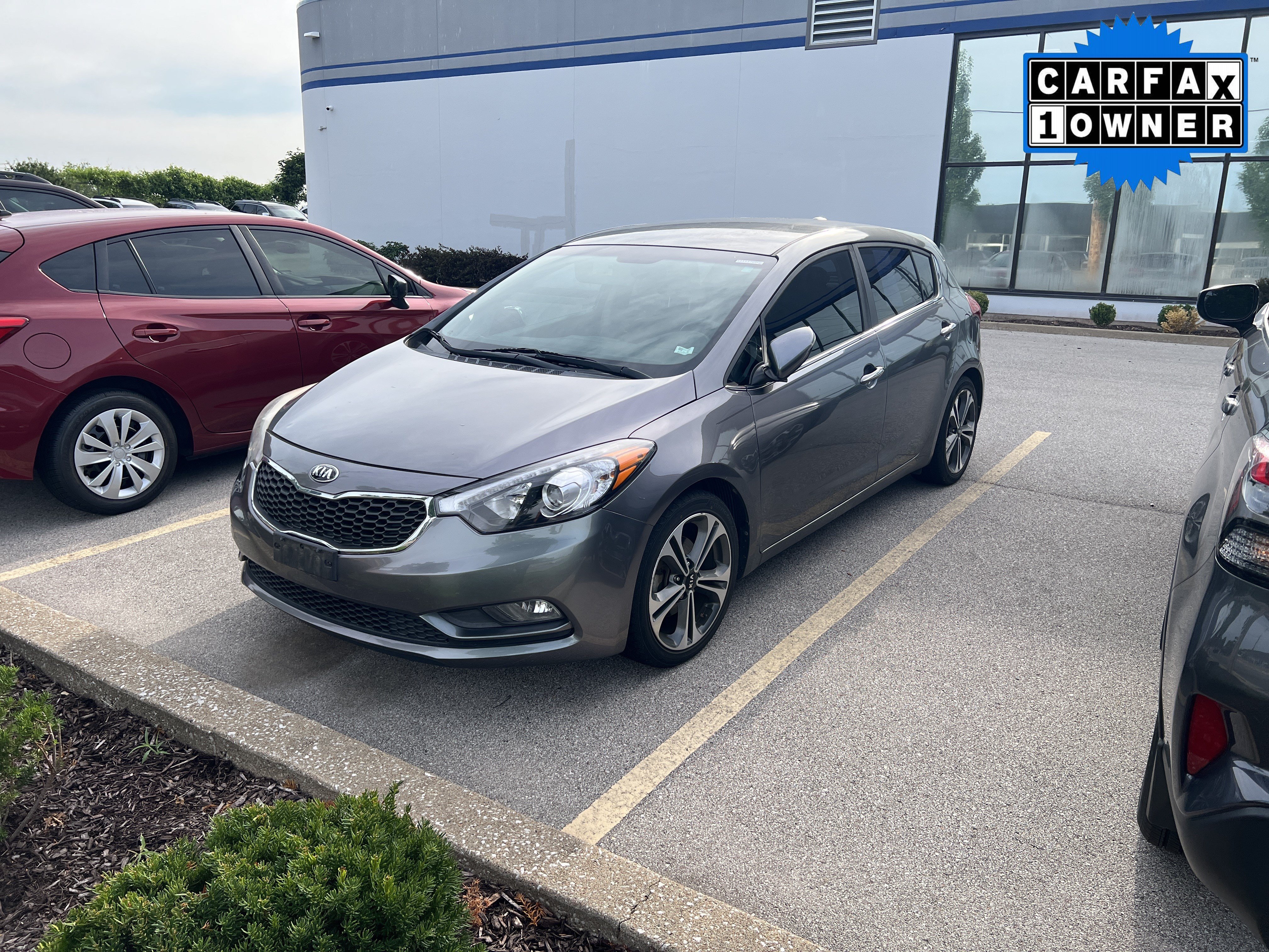 Used 2016 Kia Forte EX FWD image 2