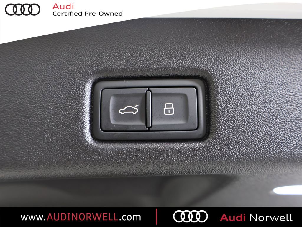 Certified 2025 Audi Q5 Prestige image 18