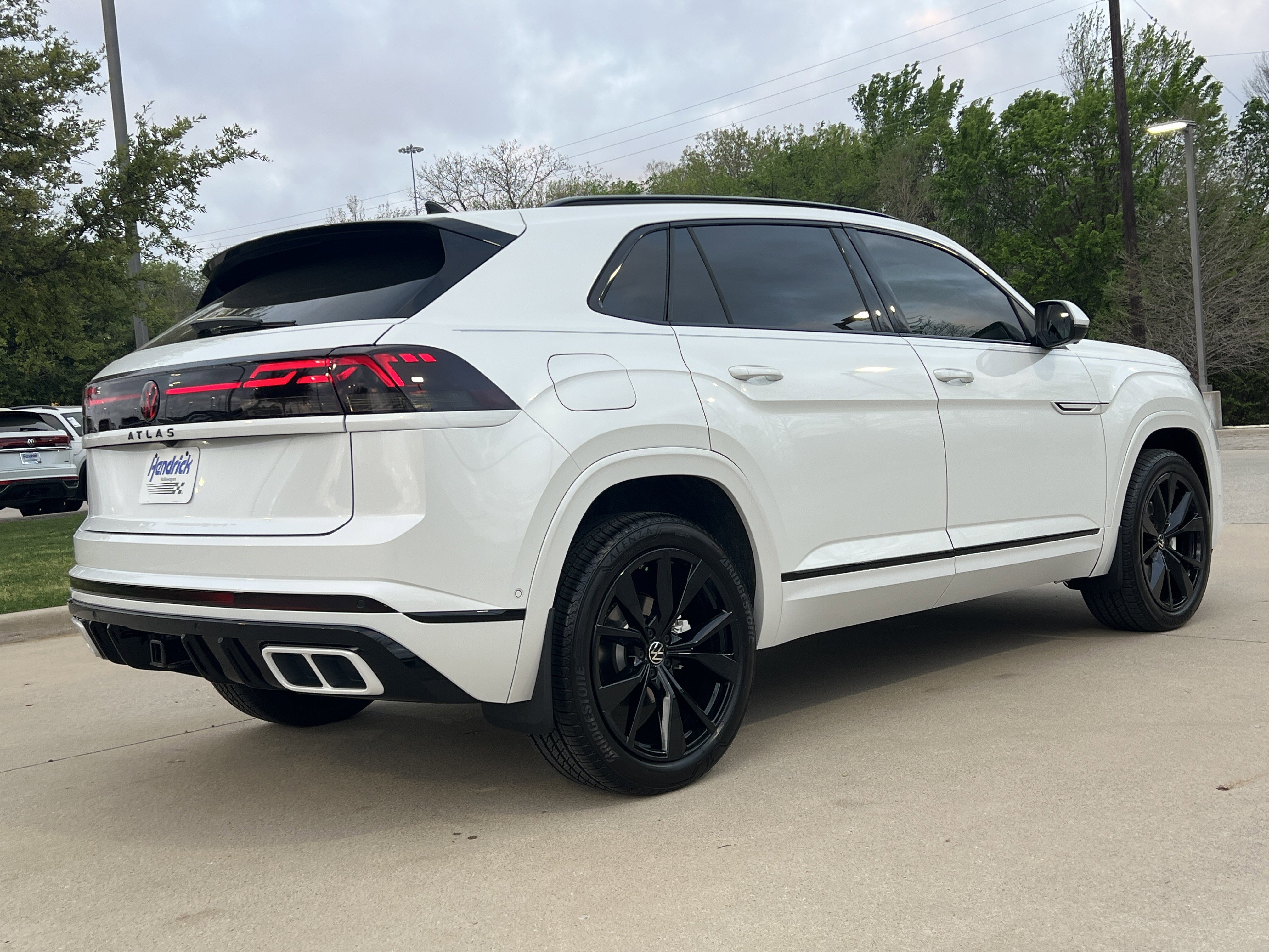 New 2026 Volkswagen Atlas Cross Sport SEL Premium R-Line image 5