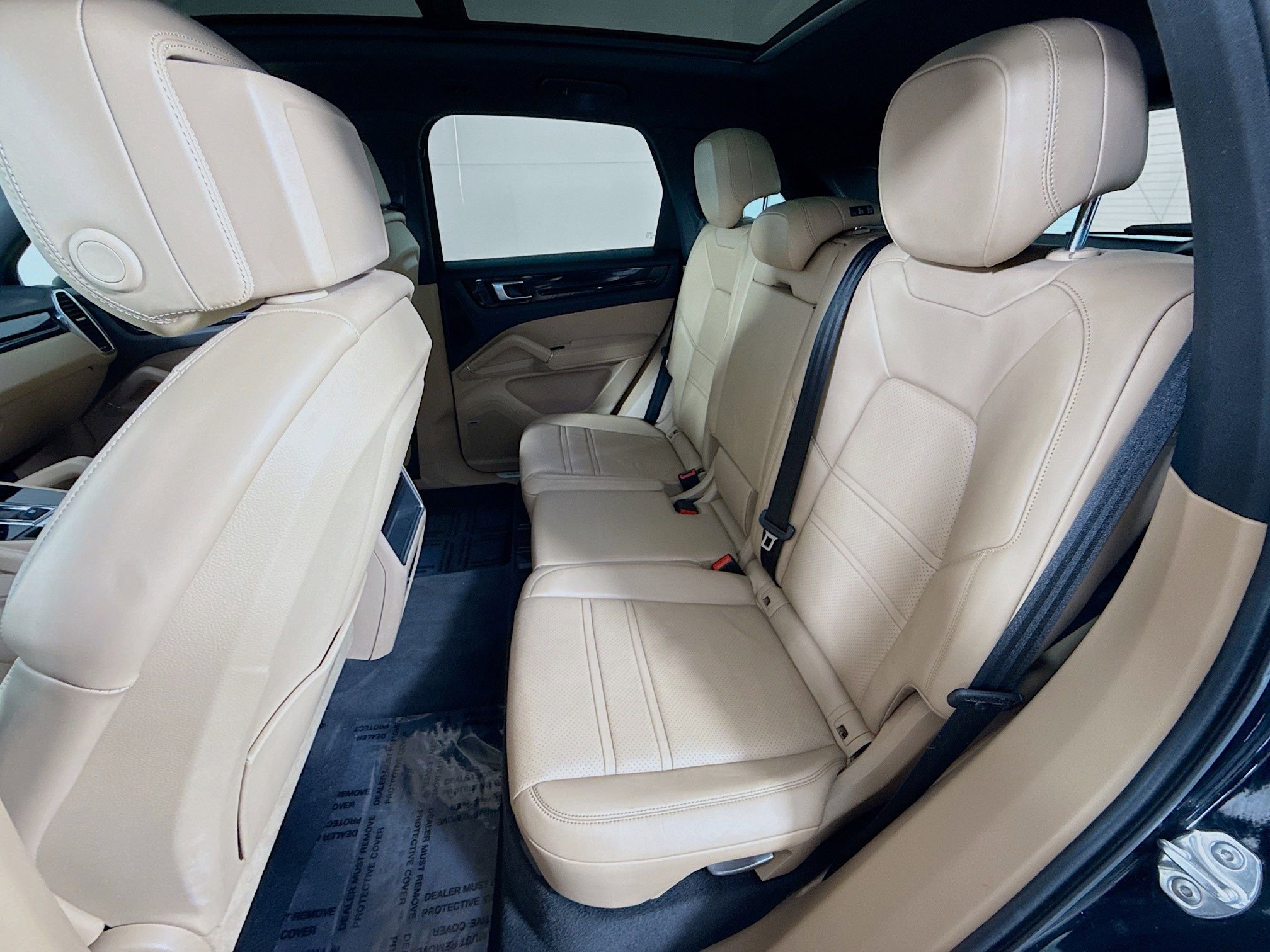 Certified 2020 Porsche Cayenne image 21