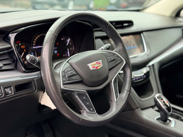 Used 2017 Cadillac XT5 Luxury w/ Driver Awareness Package AWD/4WD image 9