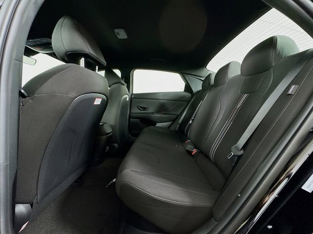 New 2025 Hyundai Elantra SEL image 36