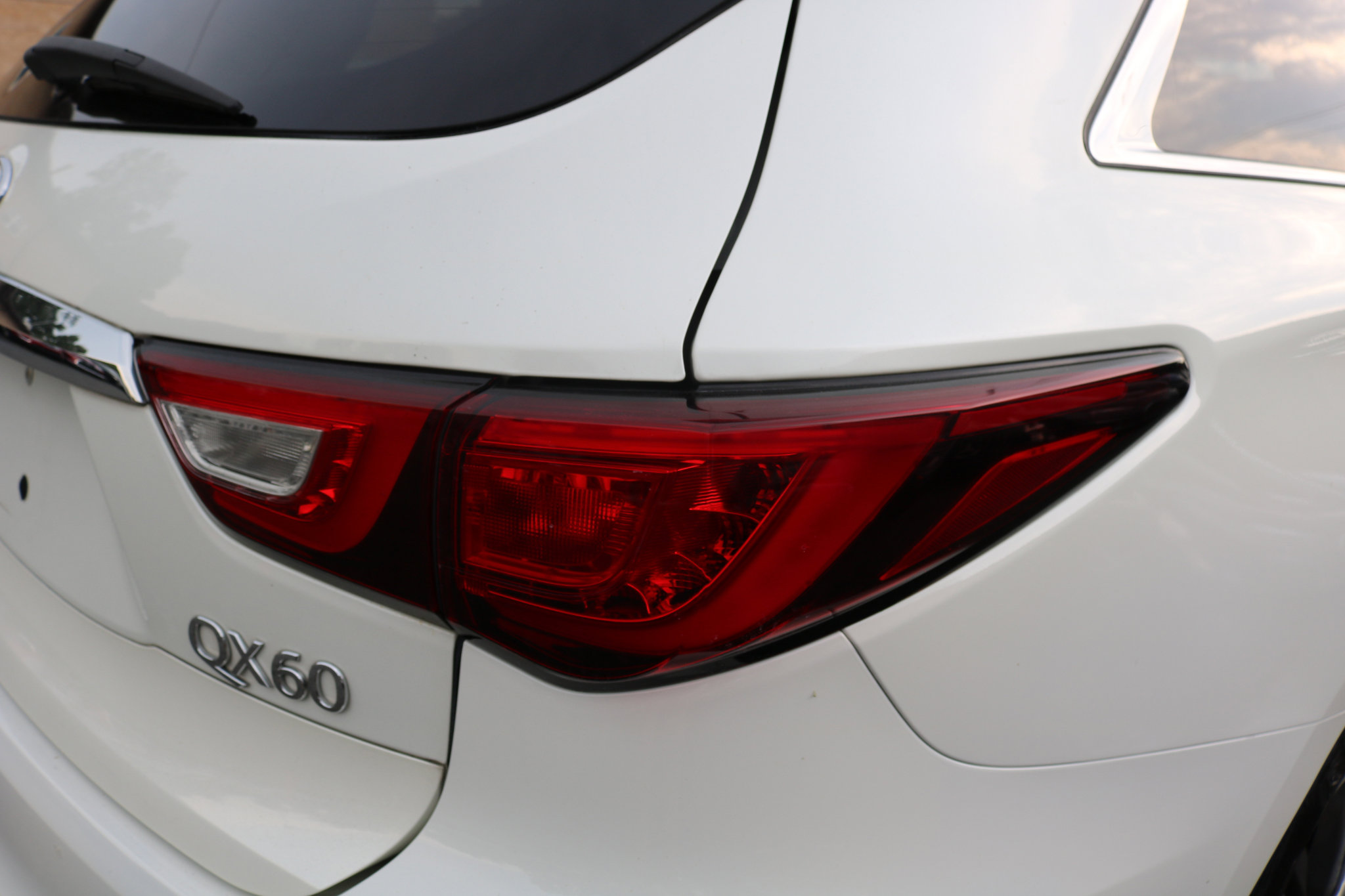 Used 2016 INFINITI QX60 Luxe image 7