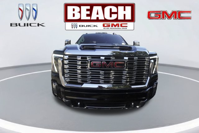 Used 2024 GMC Sierra 3500 Denali AWD/4WD image 8