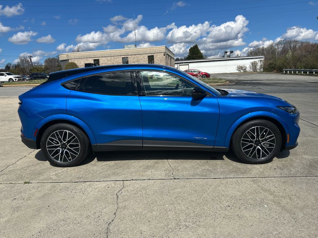 Used 2025 Ford Mustang Mach-E Premium image 7