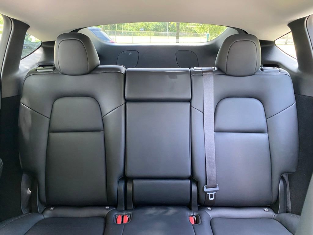 Used 2024 Tesla Model Y 2WD image 19