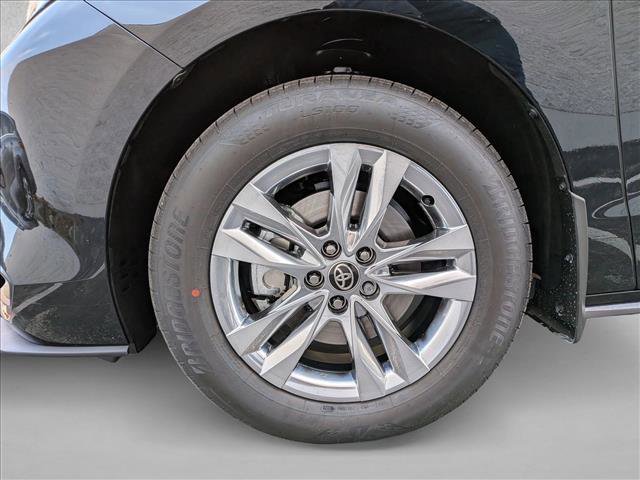 New 2026 Toyota Sienna XLE image 10