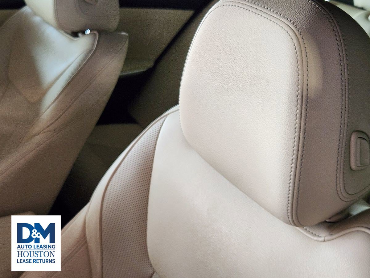 Used 2023 BMW 330i Sedan w/ Premium Package image 22