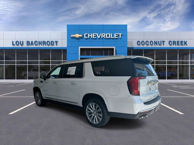 Used 2022 GMC Yukon XL Denali w/ Advanced Technology Package AWD/4WD image 6