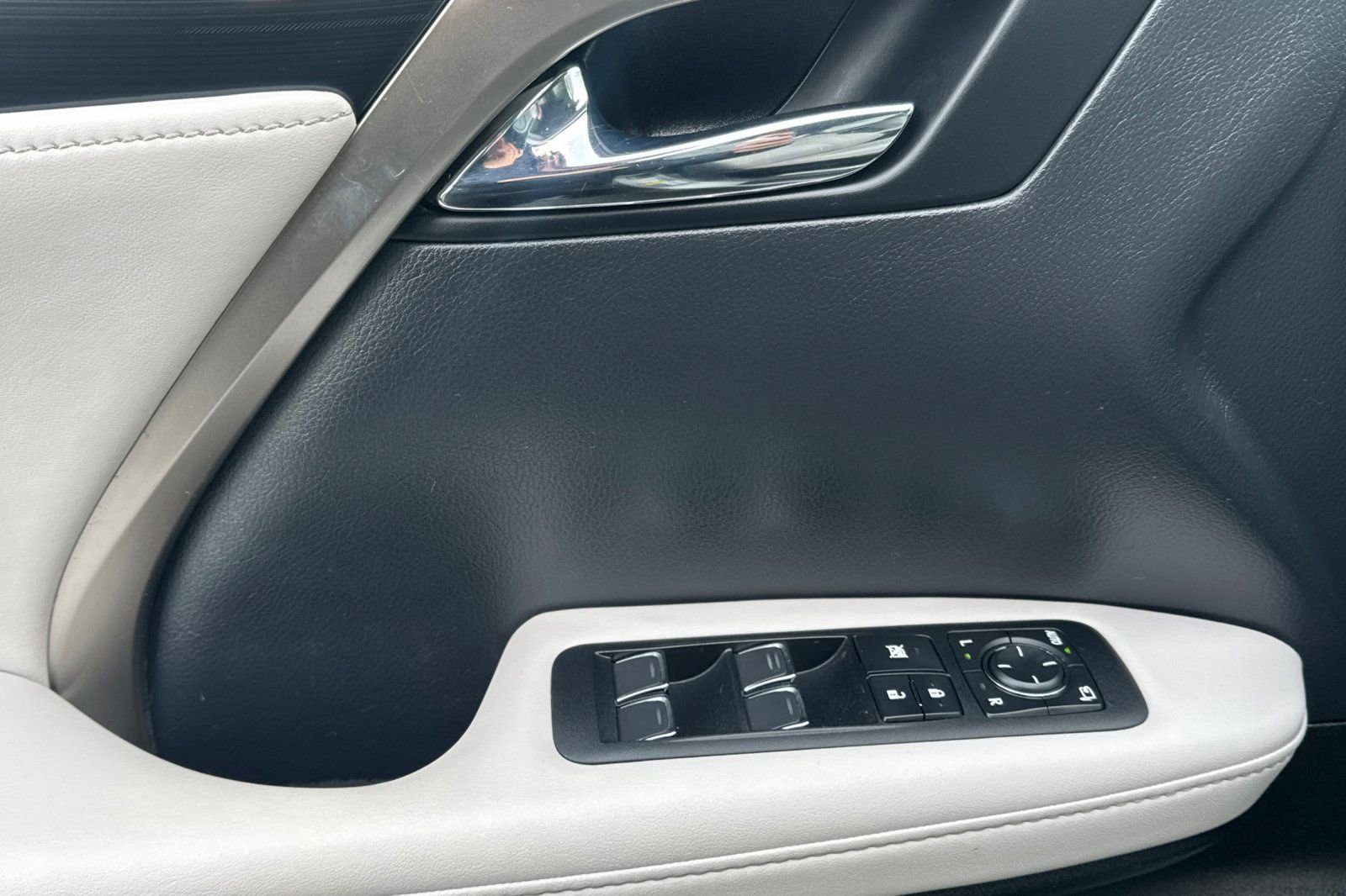 Used 2022 Lexus RX 350 FWD image 11