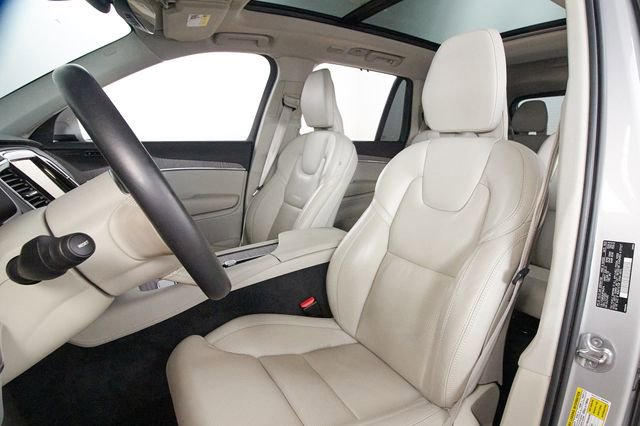 Used 2023 Volvo XC90 T8 Ultimate AWD/4WD image 18