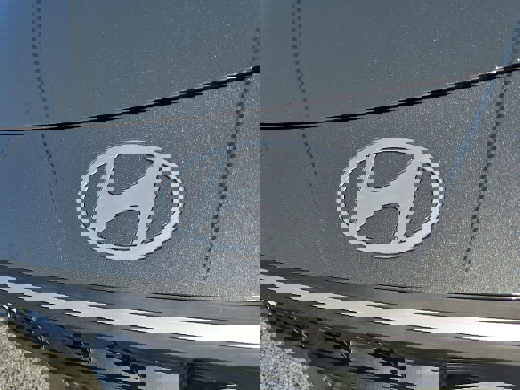 New 2026 Hyundai Elantra Sport FWD image 11