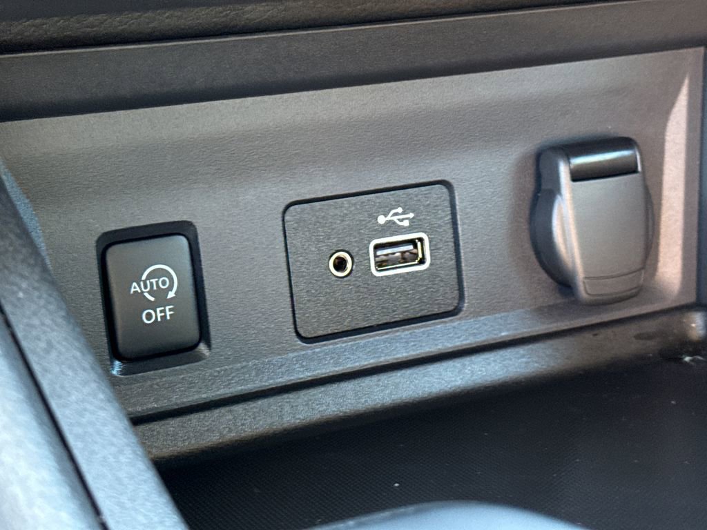 Used 2025 Nissan Sentra S image 25