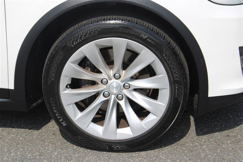 Used 2017 Tesla Model X 100D AWD/4WD image 9