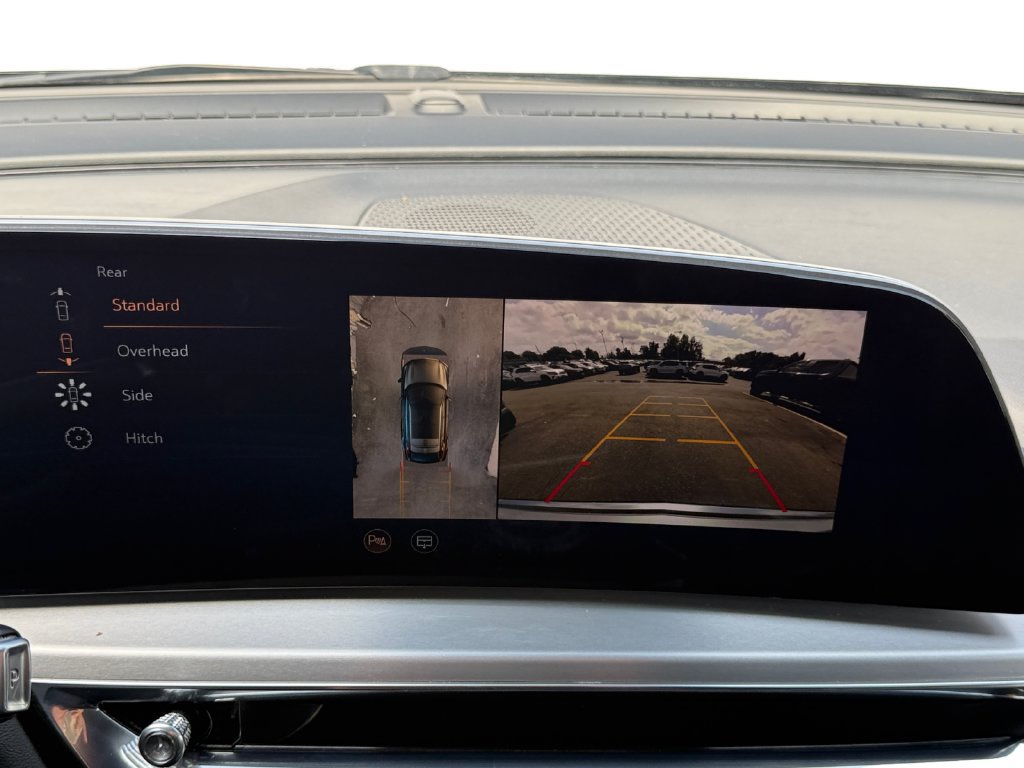 Used 2024 Cadillac Lyriq Luxury AWD/4WD image 15