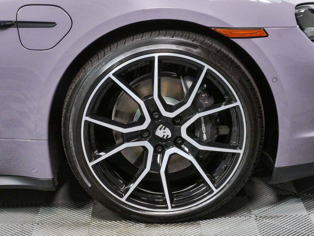 New 2026 Porsche Taycan RWD image 40