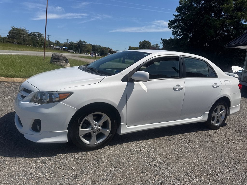 Used 2013 Toyota Corolla S FWD image 4