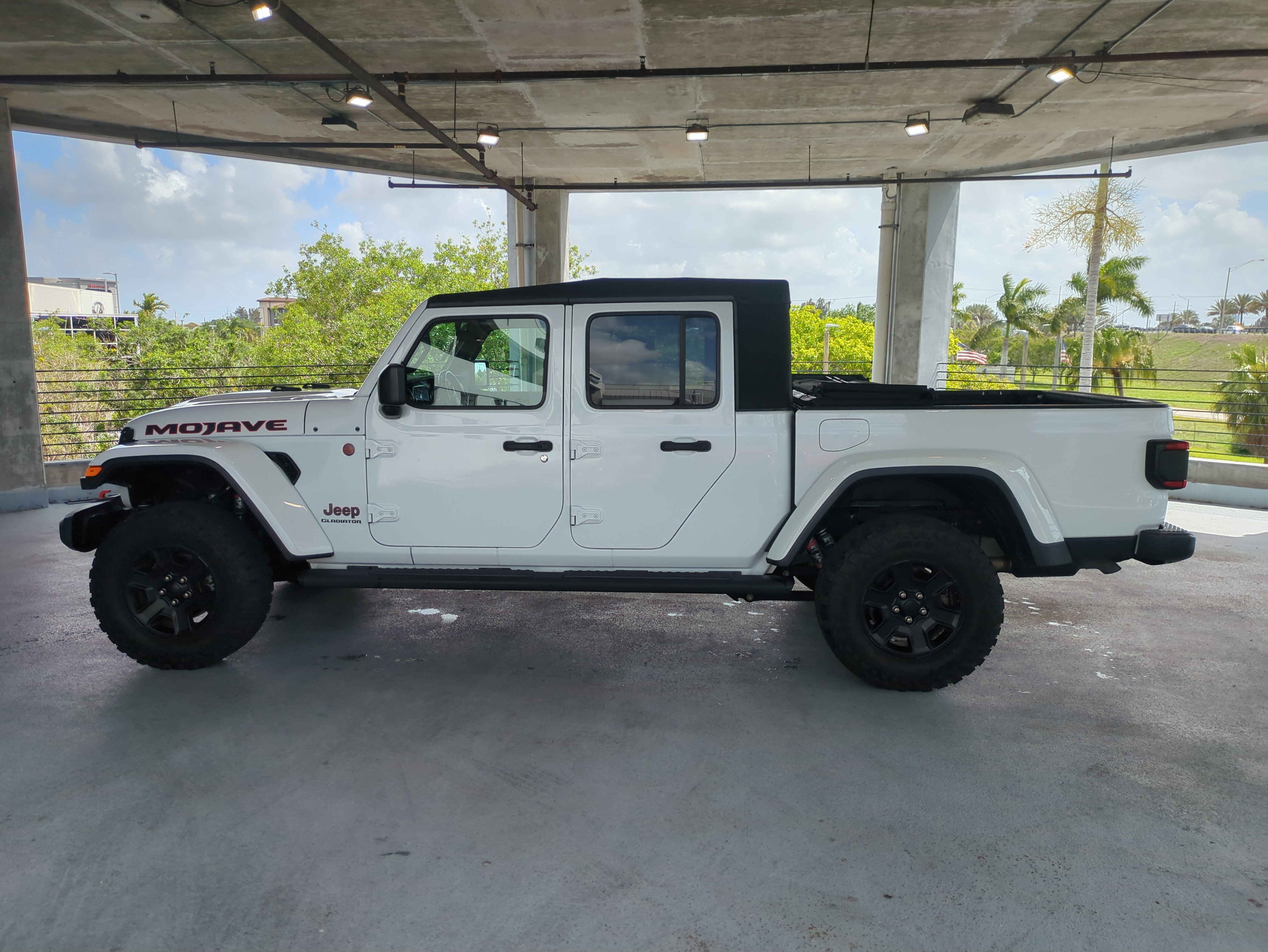 Used 2021 Jeep Gladiator Mojave image 8