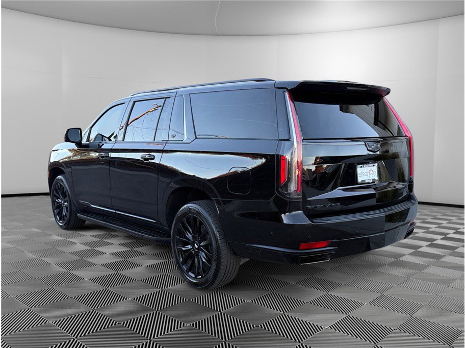 Used 2021 Cadillac Escalade ESV Premium Luxury image 3