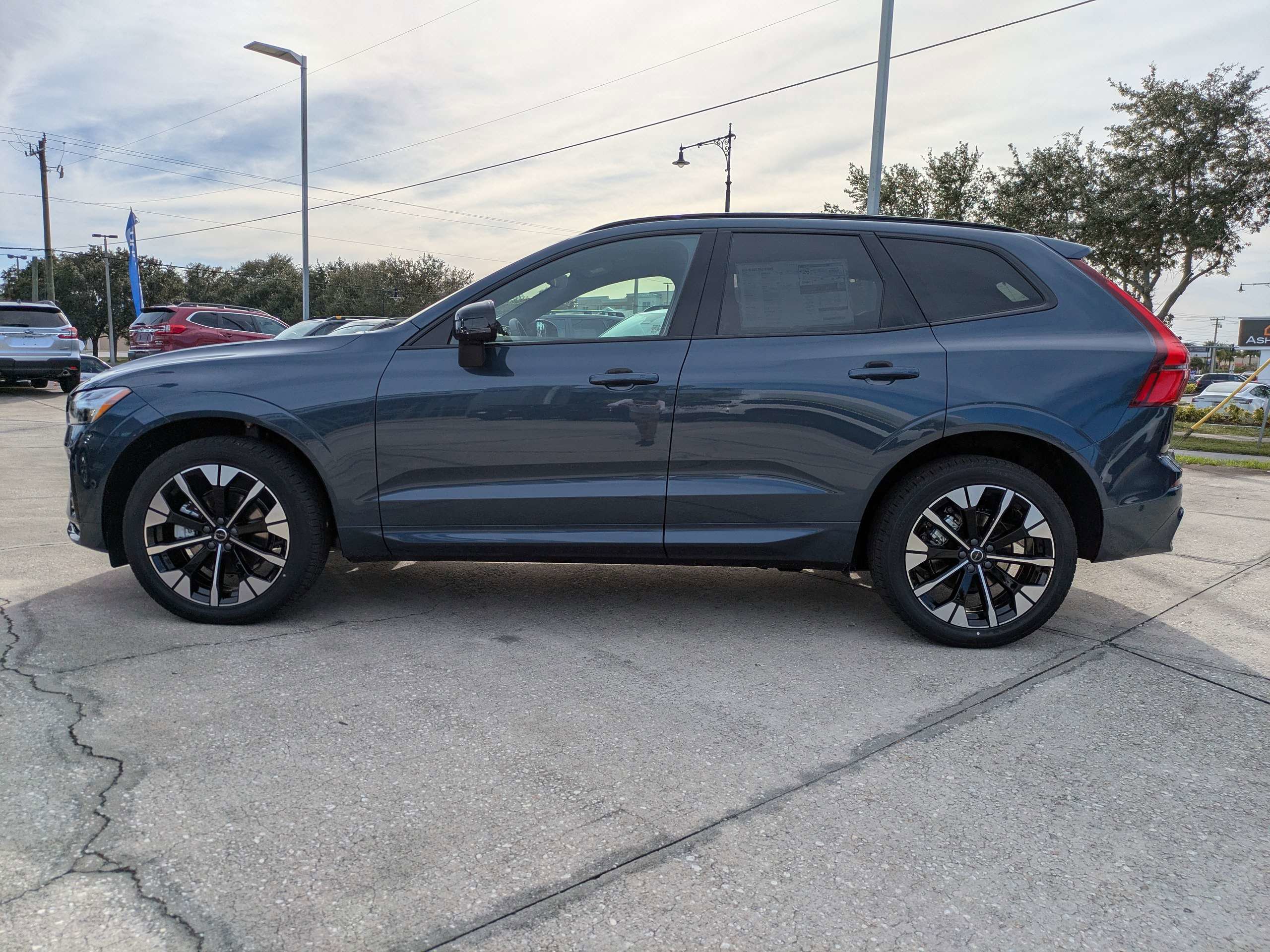 New 2026 Volvo XC60 B5 Plus w/ Protection Package Premier image 7