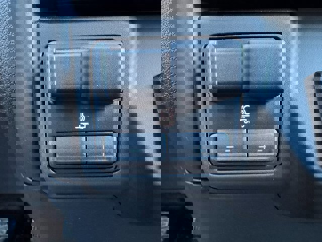 New 2024 GMC Sierra 2500 Pro w/ Convenience Package image 18