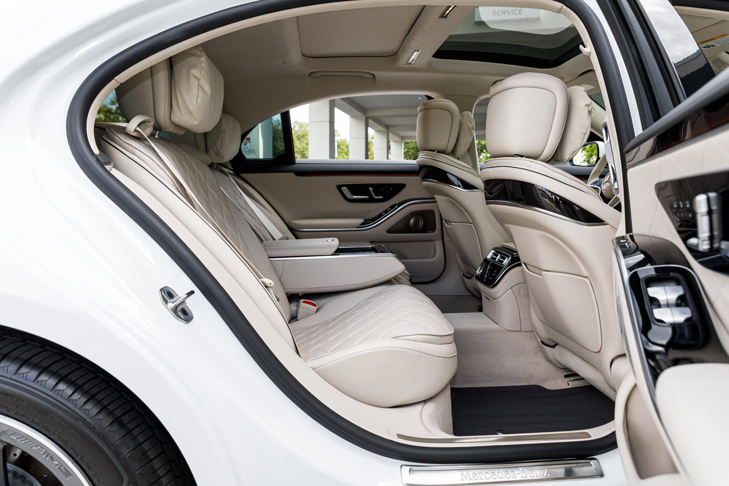 Used 2025 Mercedes-Benz S 580 4MATIC Sedan image 35