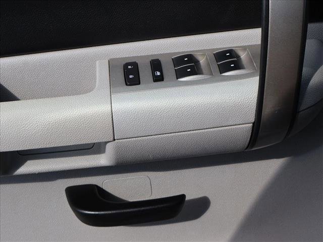 Used 2008 Chevrolet Silverado 2500 LT AWD/4WD image 12